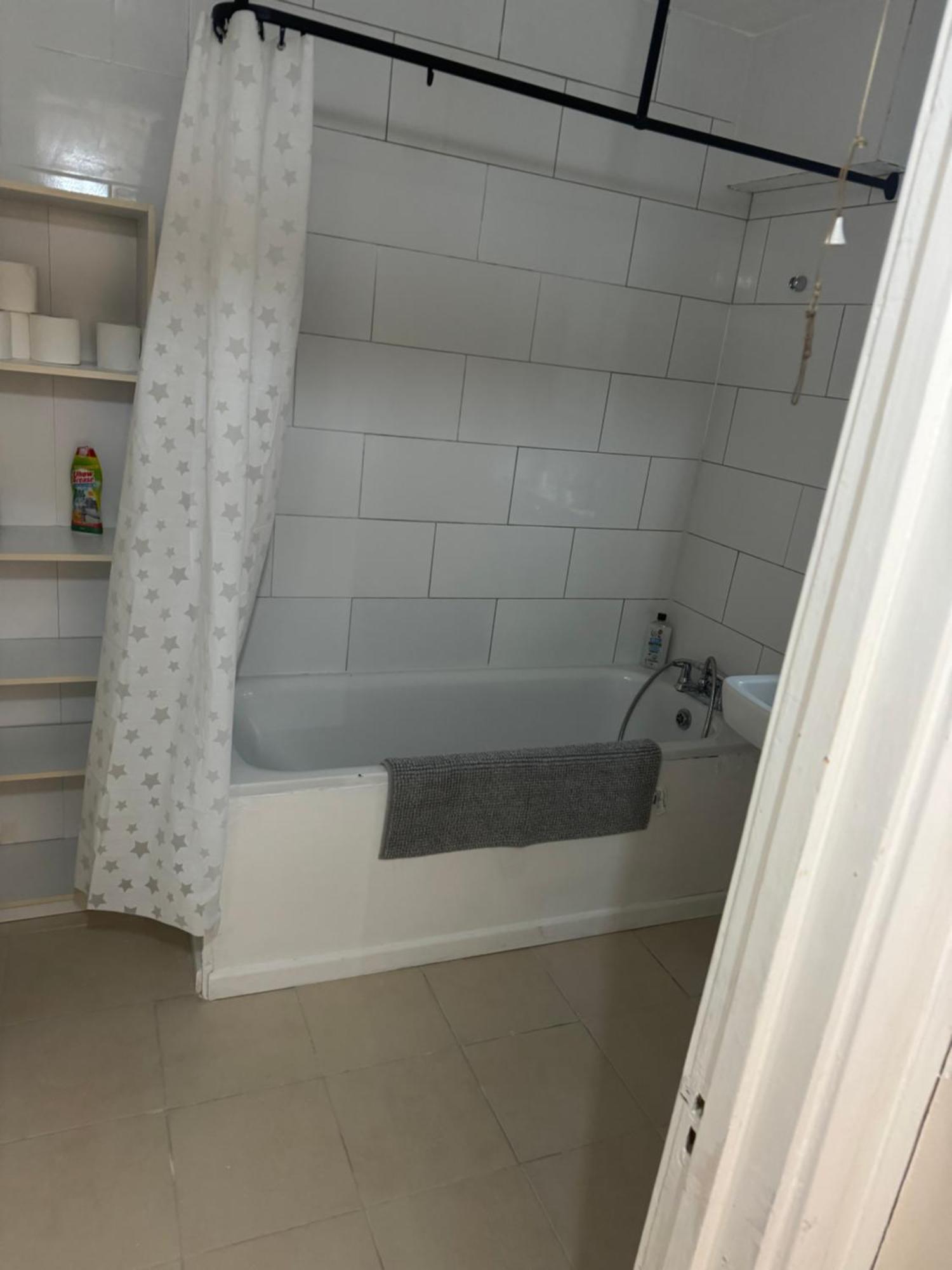 One Bedroom Apartment In Tower Bridge Road Лондон Экстерьер фото
